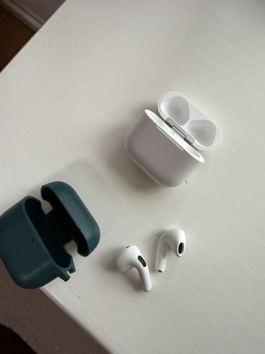 AirPods 4  Оригінал