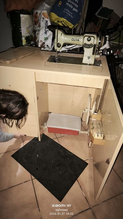Máquina de costura oliva
