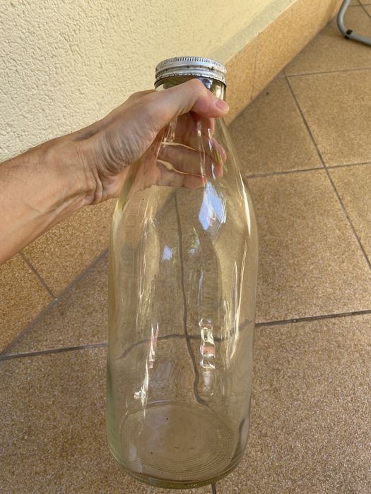 PRL - Duża szklana butelka z nakretką / wazon