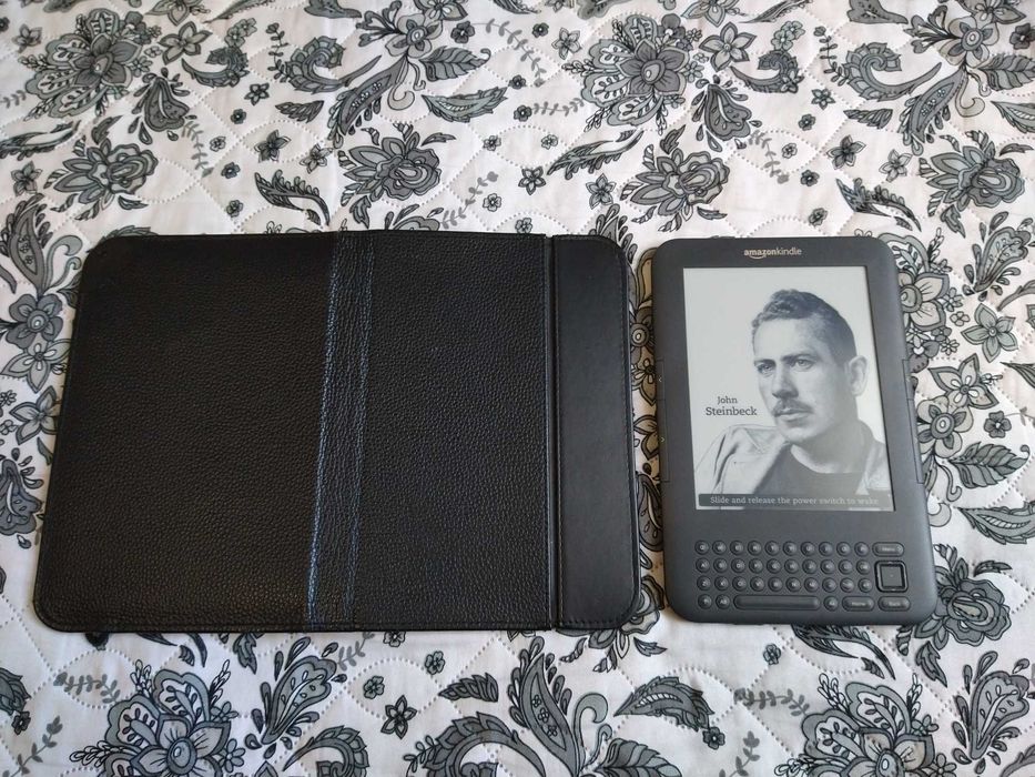 Електронна книга Amazon Kindle 3 model d00901 Kindle Keyboard