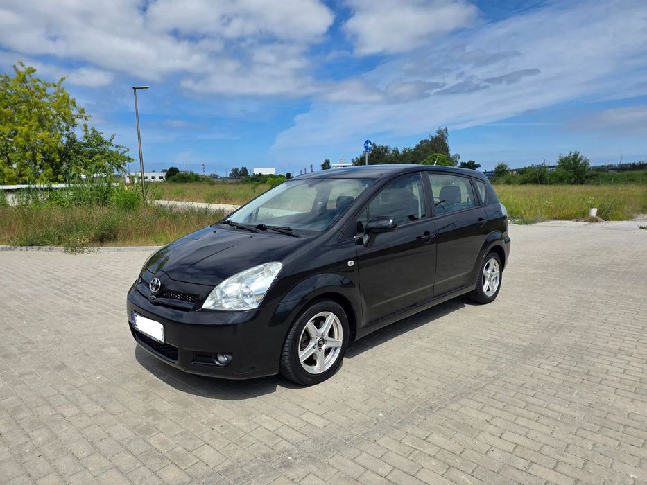 Toyota Corolla Verso 1.8 benzynka automat 7-osób zadbany zarejestrowany garażowany