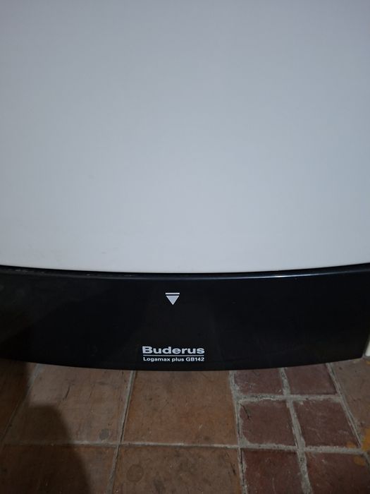 Piec gazowy kondensacyjny Buderus Logamax GB 142