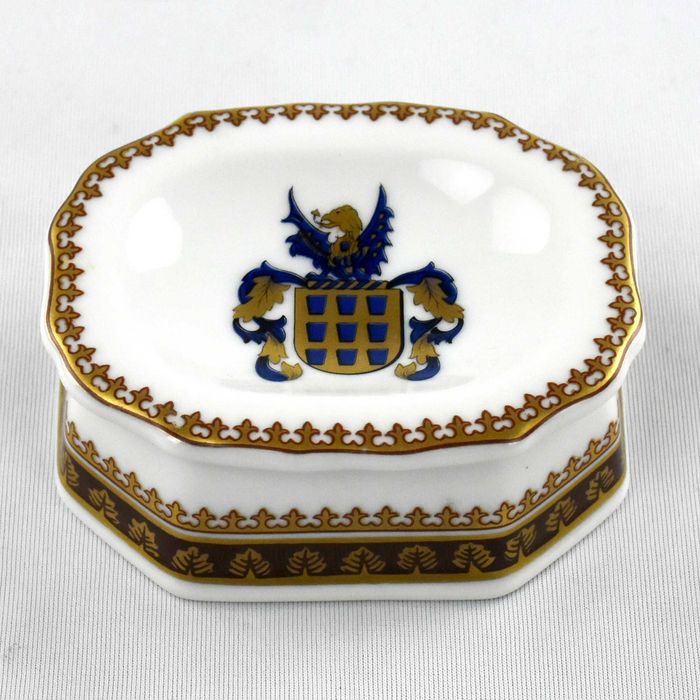Saleiro em porcelana Porart decoração Escudo de Armas Cunha