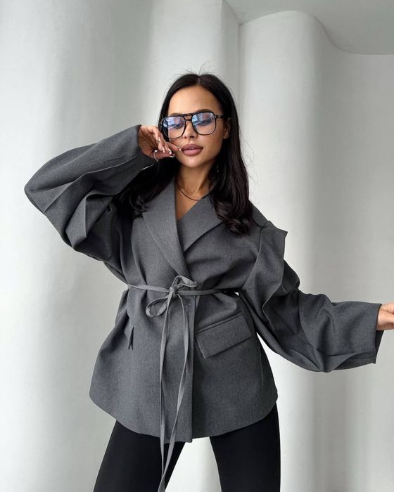 Пиджак оверсайз.