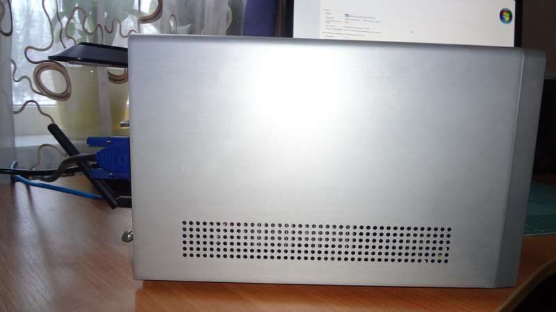 компактный компьютер Shuttle XPC SS30G2