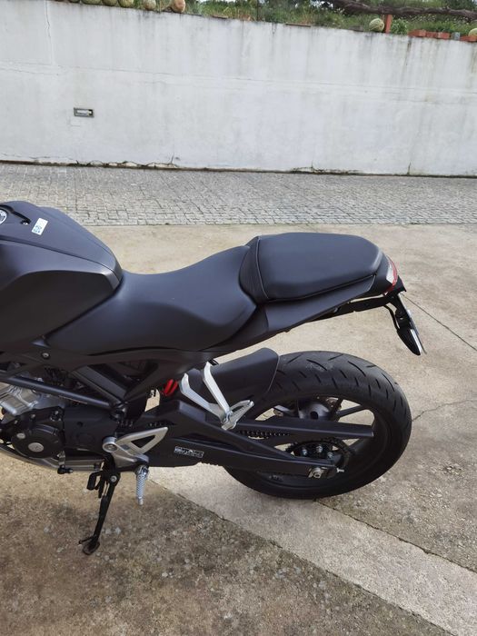 Moto Honda CB125R Praticamente Vendida