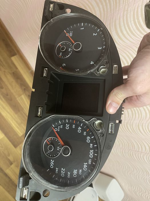 Панель приладів Passat B7 Highline, дизель (Європа)