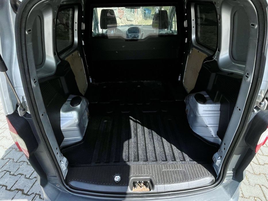Ford Transit Courier 2014 Rok