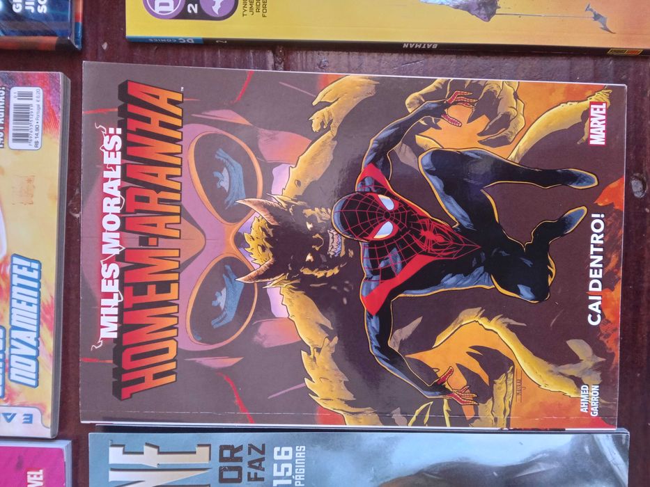 BD, mangas e livros