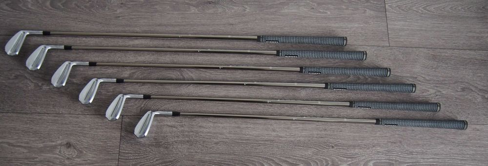 kije do golfa TAKOMO 201 Forged zestaw żelaz Soft Regular graphite