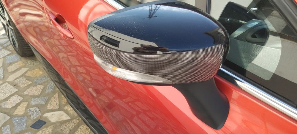 Renault Clio carrinha muito bonita e com muita qualidade .Tem garantia  de 18 meses de comum acordo . Pode ver mais pormenores em Dannycar.pt
