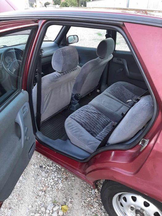 Skoda Felicja sprawna opłaty dwa komplety kół