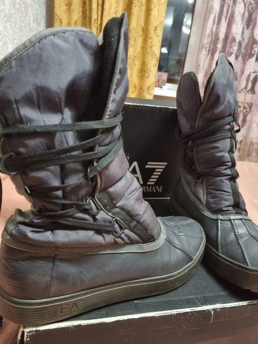 EMPORIO  ARMANI  EA7  термочоботи  розмір 45, 29см