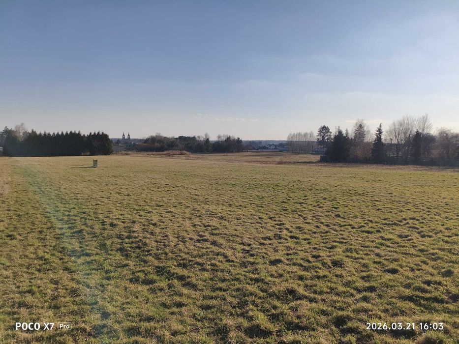 Sprzedam działkę budowlaną