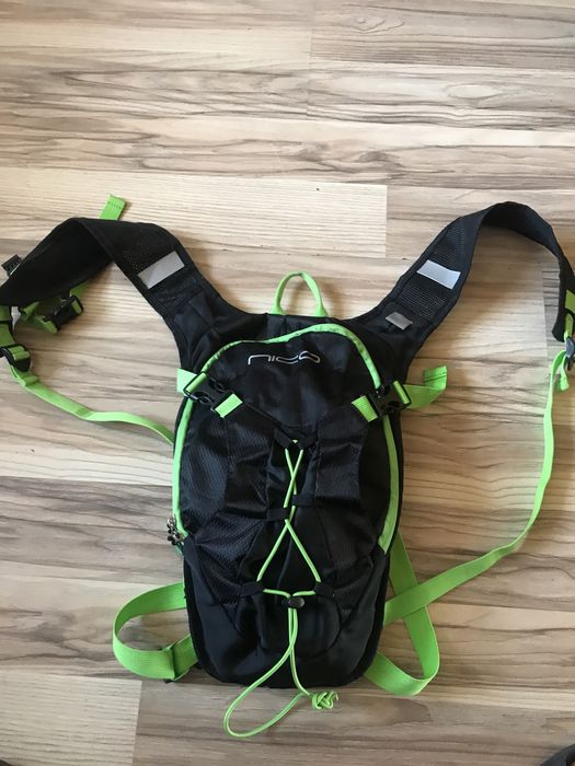 Plecak biegowy do trailu lub na rower.