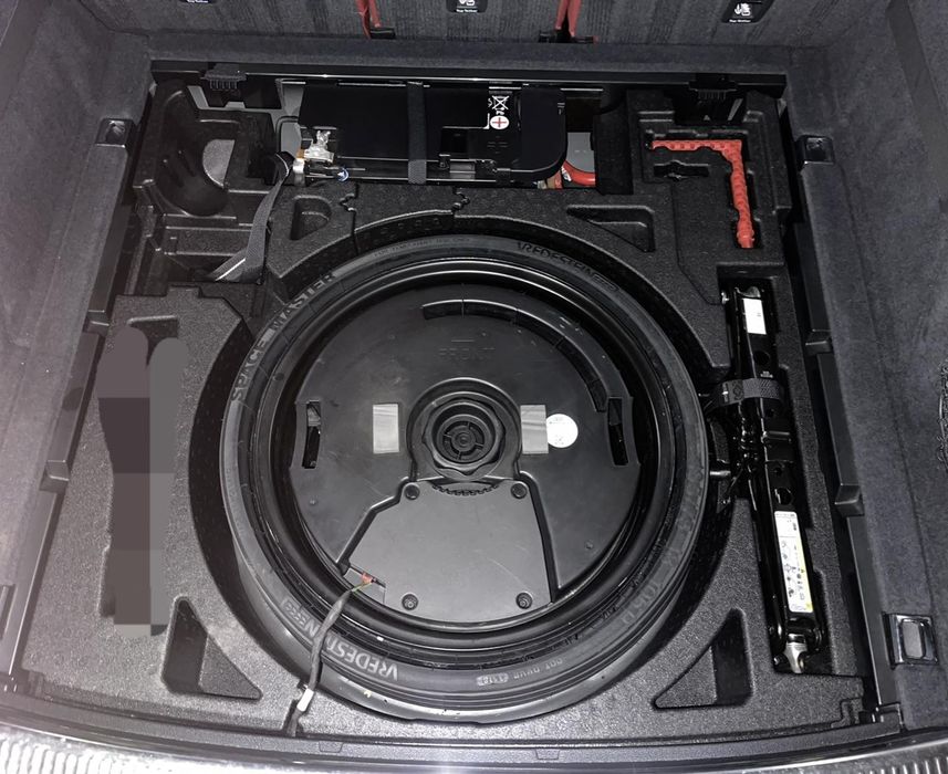 Докатка Audi Q5 (80A) (Домкрат ключ інструмент, Компрессор