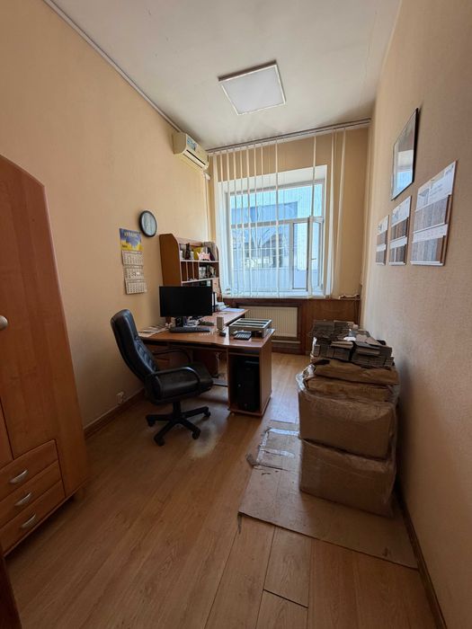 Виробничо-складське приміщення по вул. Першотравнева