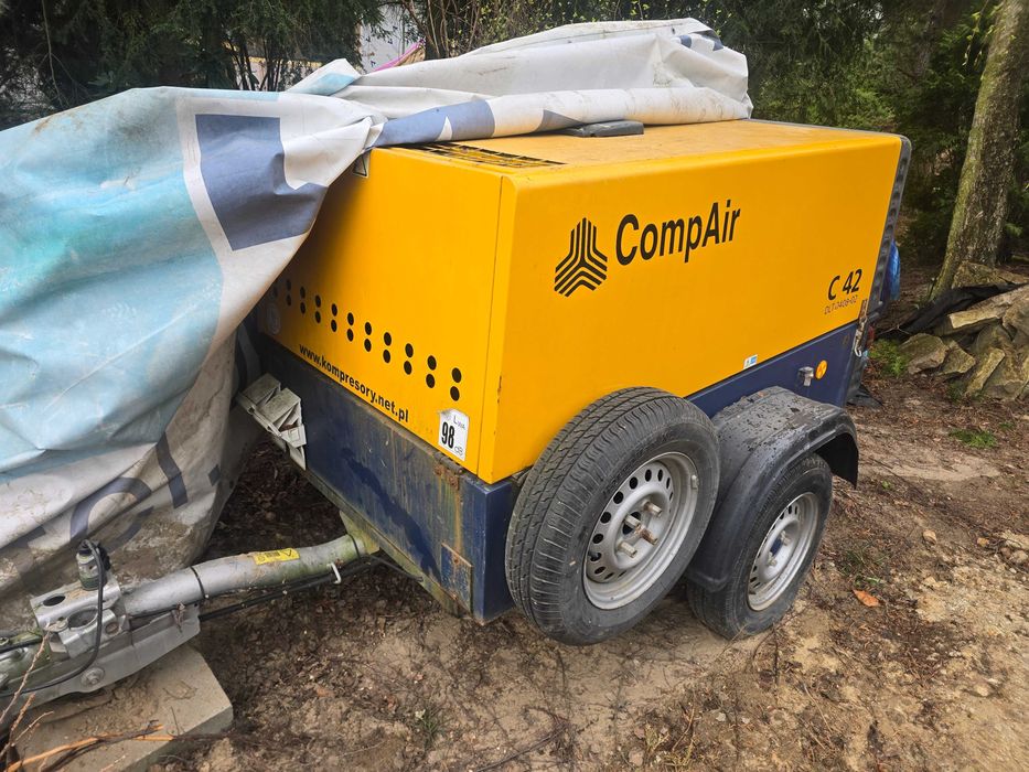 Kompresor sprężarka Compair C42 rok 2012