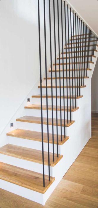 Schody dębowe drewniane