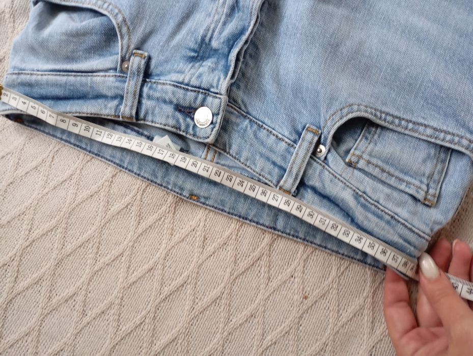 H&M 38r.Mom Fit Ultra High Ankle Jeans Jasnoniebieski denim