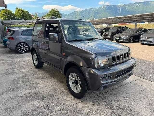 Suzuki Jimny 2011...