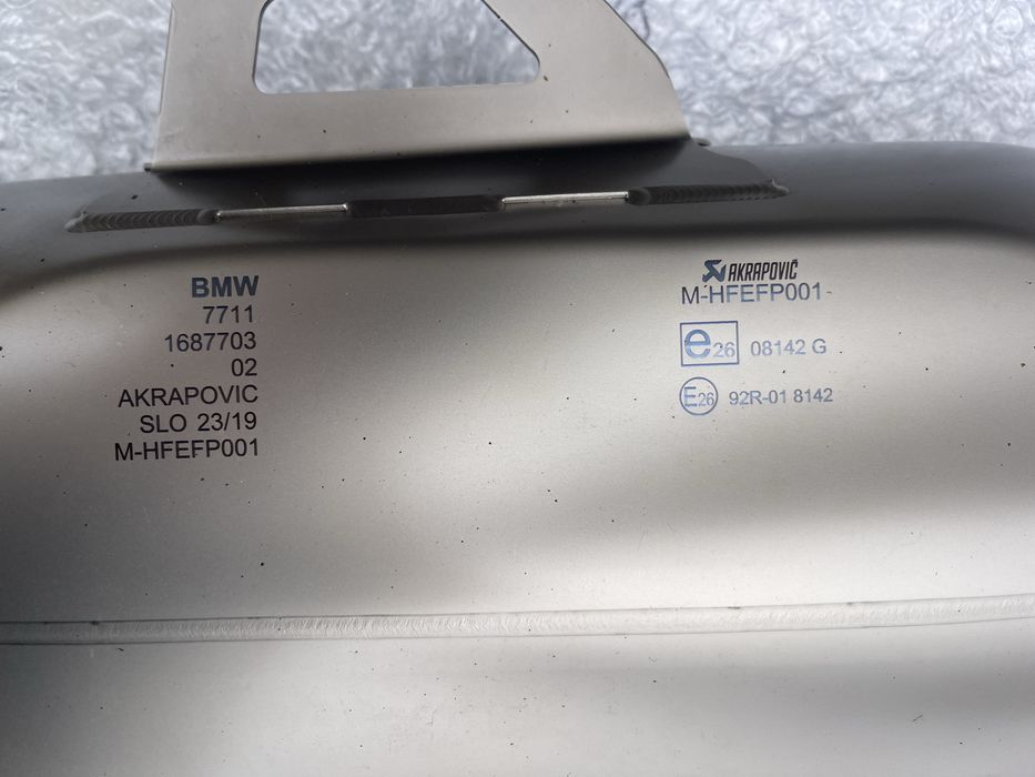 Akrapovik original BMW