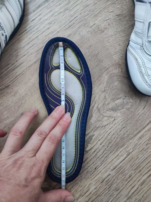 Шкіряні кросівки Bona 33розмір