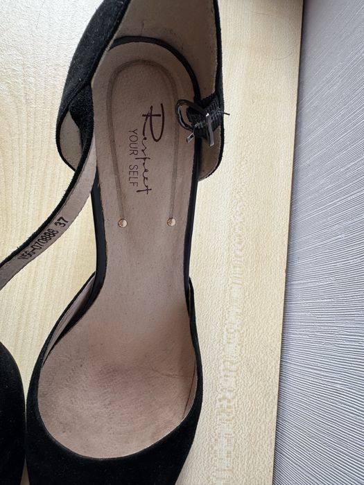 Босоніжки Respect