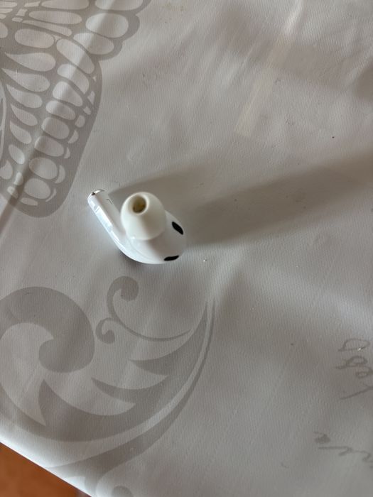 Airpod pro 2 lado esquerdo