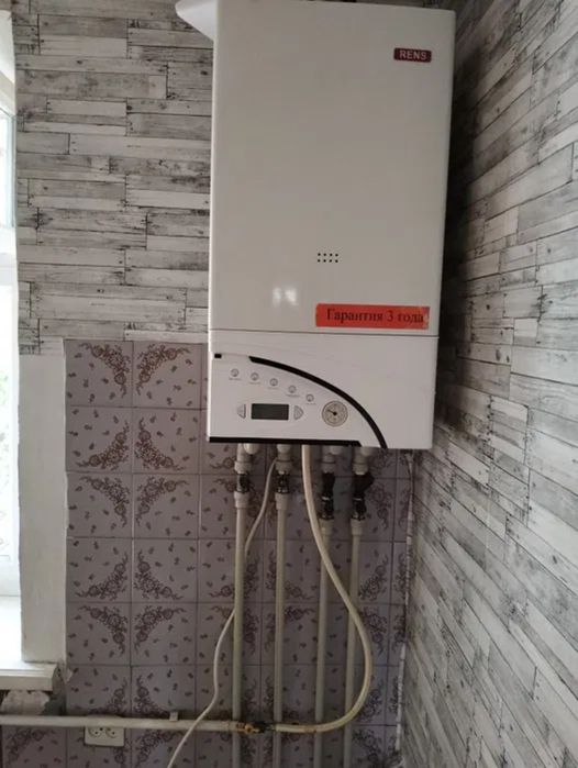 Продам 2-о к/к в розвиненому мікрорайоні, вул.Незалежності (Попова).