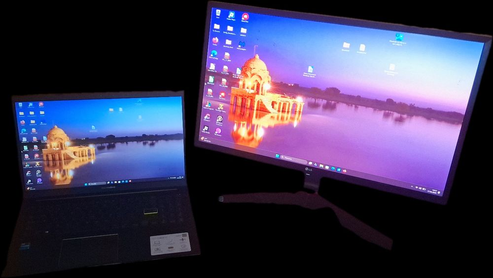 Mocny Laptop ASUS  z Fajnym Monitorkiem