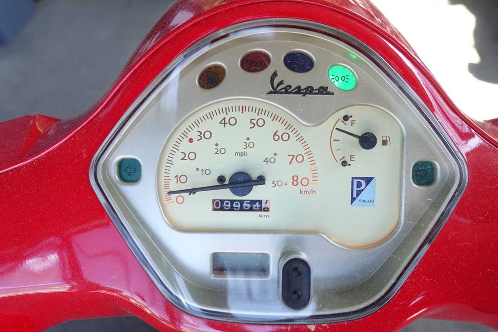 Ретро скутер 2010 Piaggio Vespa LX50