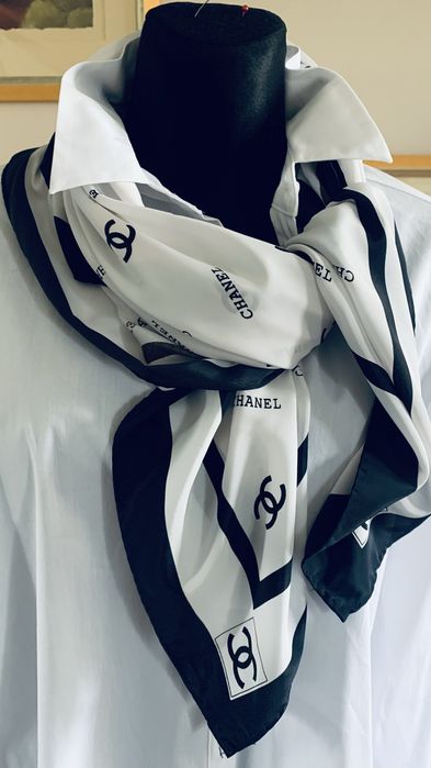 Chanel chusta jedwabna