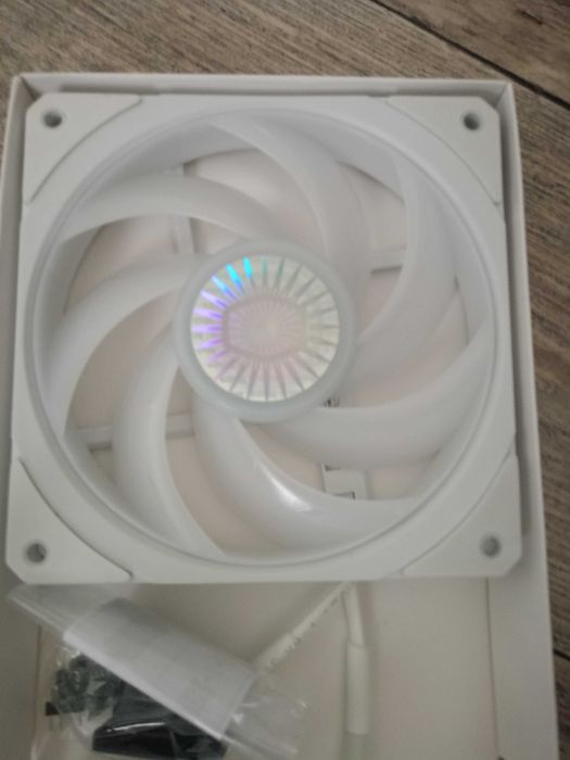 Wentylator cooler master