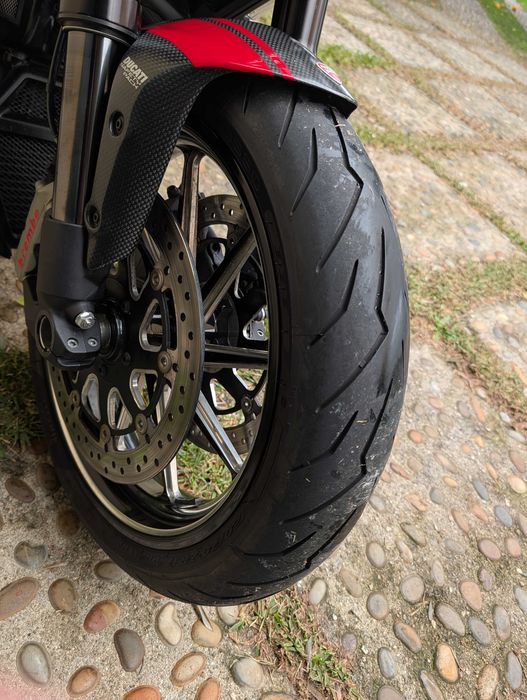 Ducati Diavel Carbon