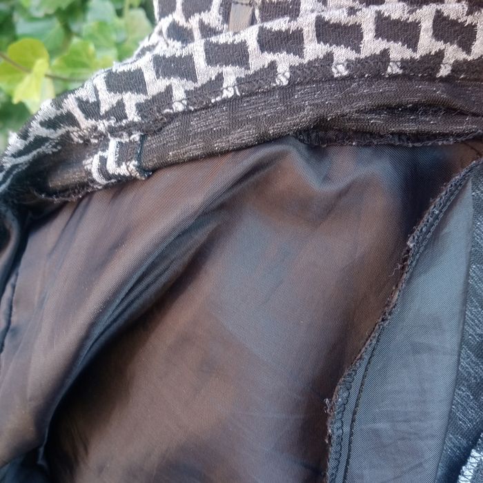 Czarna spódniczka, spódnica w szarą pepitkę, do kolan, rozmiar 42