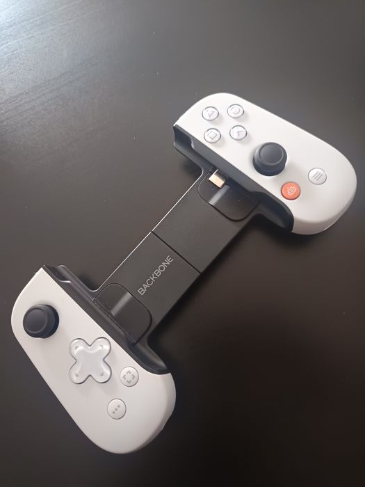 Backbone Versão PlayStation - comando para telemóvel