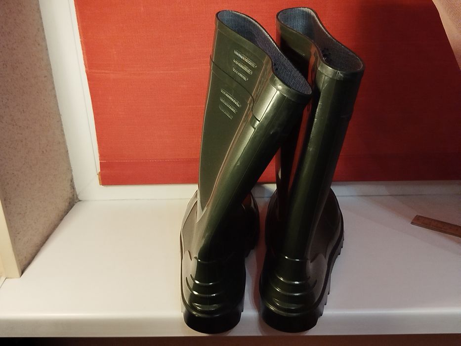 Нові Сапоги/Чоботи "Litma". Розмір: 45. Колір: Хакі.