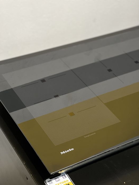 LUX URY. Індукційна поверхня Miele КМ 7999 FR. Максимал. 90см. 24р