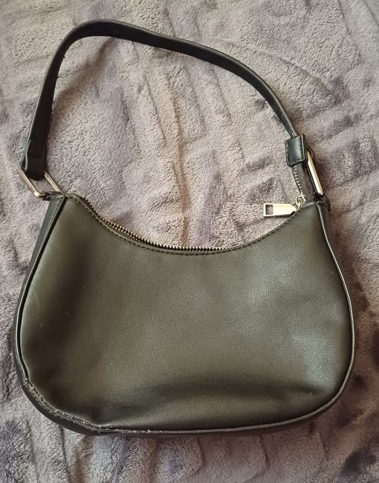 чорна маленька сумка