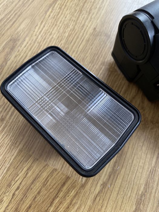 Lampa fotograficzna UNOMAT na aparat