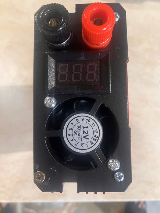 Инвертор 12в 220в. Мощьность длительная 800w, пиковая 2000w.