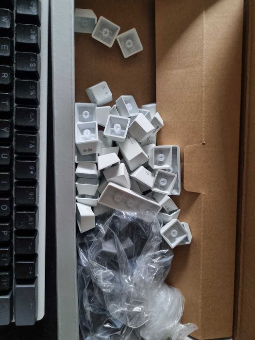 Used Razer Huntsman Mini Keyboard64284413797507121