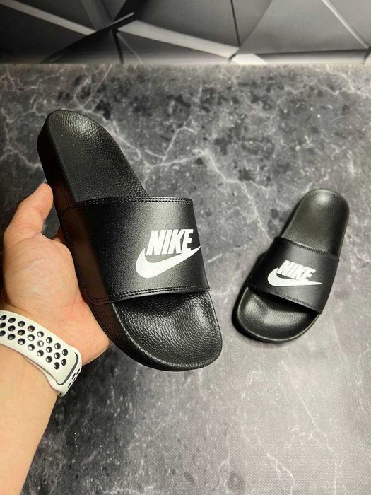 Чоловічі шкіряні шльопанці Nike чорні розпродаж