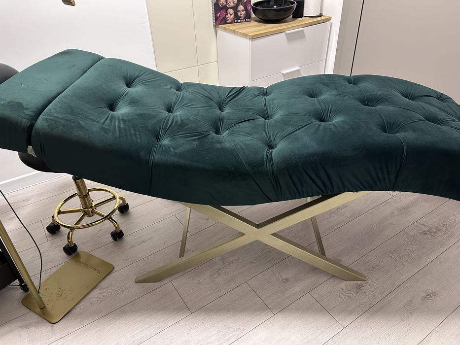 Łóżko kosmetyczne typu leżanka