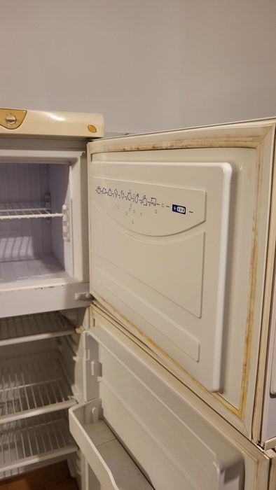 Lodówka mała z zamrażalnikiem