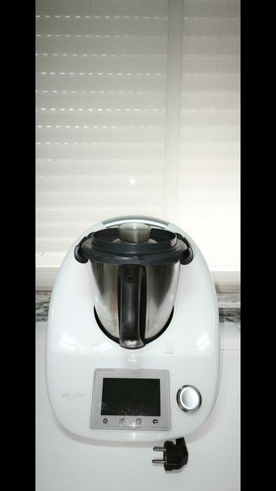 Bimby TM5 — Excelente estado + acessórios originais