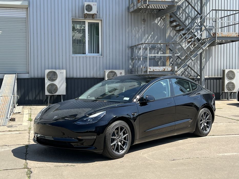 Tesla model 3 STANDARD PLUS
