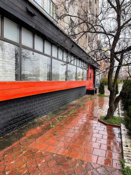 Оренда комерції 201 м² Оболонь, фасад, тераса