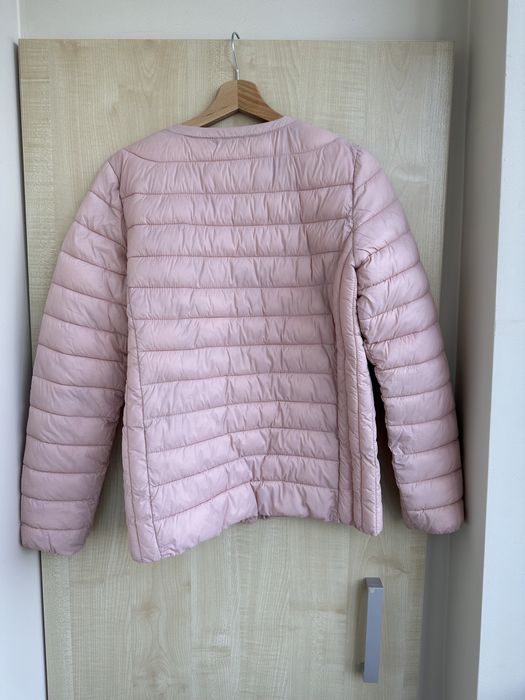 Куртка тоненька ( демісезонна )